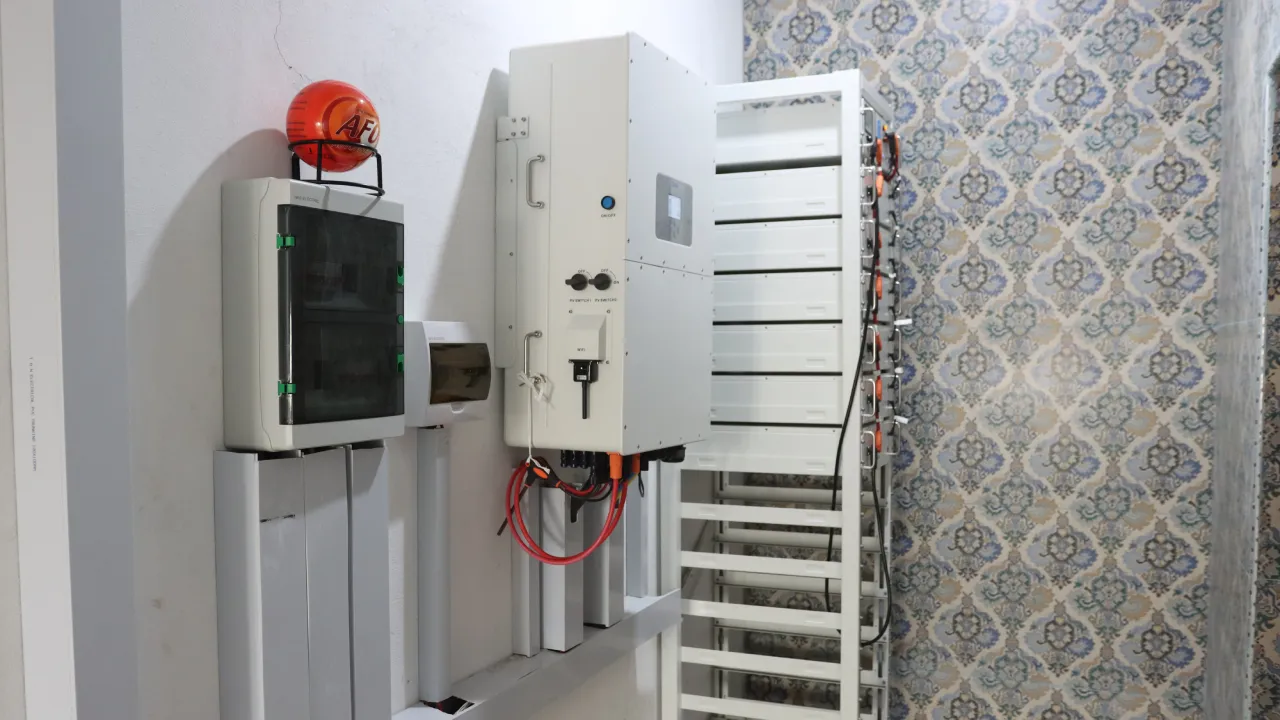 تركيب الواح الطاقه الشمسيه