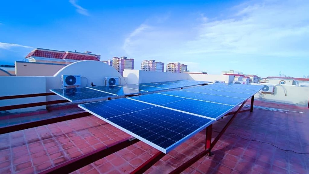 الواح طاقة شمسية صغيرة للمنازل