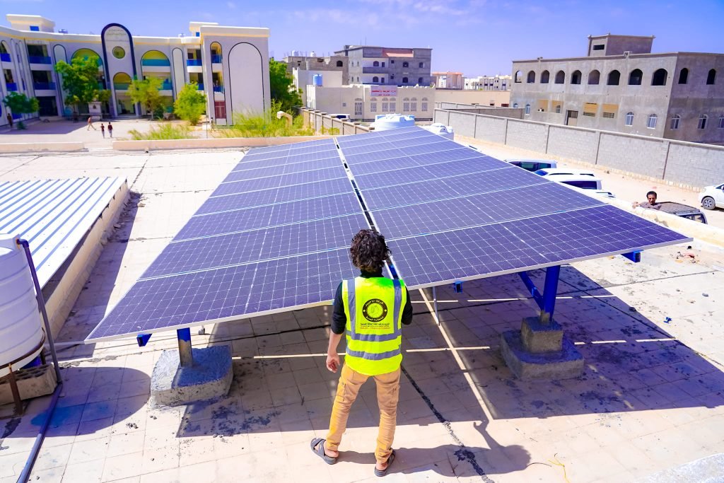 طاقة شمسية 12 فولت